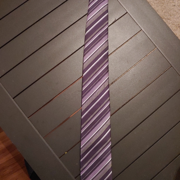 Tie - Picture 3 of 6